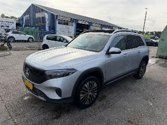 skadebil auto Mercedes EQB 250+ 71kWh 140KW Pano Sfeerverlichting Clima Navi 7-Pers Business Line NAP 2024/11