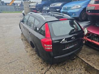 Coche siniestrado Kia Cee d Cee'd Sporty Wagon (EDF), Combi, 2007 / 2012 1.4 16V 2009/3