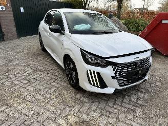 Peugeot 208 Allure picture 6