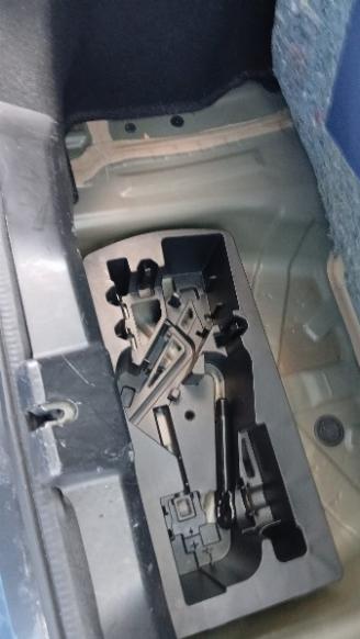 Peugeot 108 108 Hatchback 1.0 12V (1KRFE(CFB)) [51kW]  (05-2014/...) picture 3