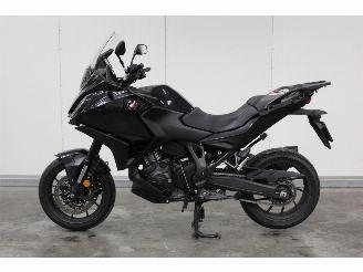 krockskadad bil motor Honda  NT 1100 ABS 2024