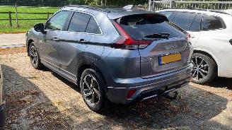 Damaged car Mitsubishi Eclipse Cross 2.4 PHEV INSTYLE 2021/5