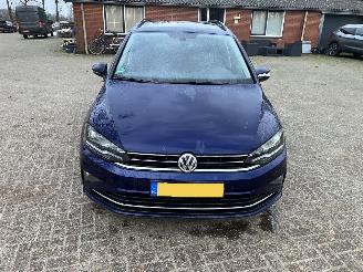 skadebil auto Volkswagen Golf Sportsvan AUTOMAAT 2018/6