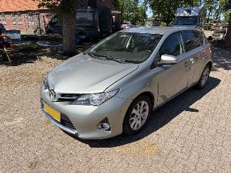 Vaurioauto  passenger cars Toyota Auris 1.6 123.816 km 2013/4