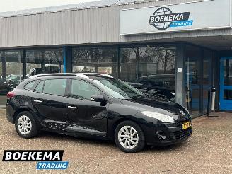 krockskadad bil auto Renault Mégane Estate 1.4 TCe Parisienne Navigatie Clima PDC 2012/5