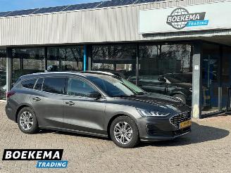 Damaged car Ford Focus Wagon 1.0 EcoBoost Hybrid Titanium Stoel/Stuurverw. Navigatie Camera 2024/3