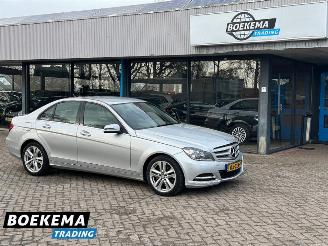 skadebil auto Mercedes C-klasse 200 184PK Avantgarde Automaat Navigatie Memory Stoelverw. 2012/6