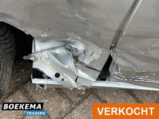 Mercedes C-klasse 200 184PK Avantgarde Automaat Navigatie Memory Stoelverw. picture 9