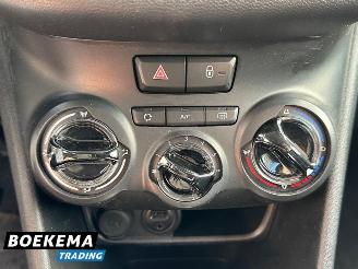 Peugeot 208 1.2 e-VTi Active Automaat Navigatie Climate picture 26