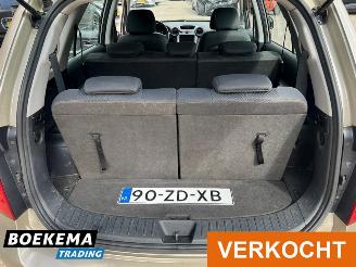 Kia Carens 2.0 CVVT X-ecutive 7p. Aut. Navigatie Climate Cruise picture 20