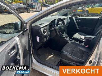 Toyota Auris 1.8 Hybrid Executive Navigatie Climate Cruise PDC picture 14