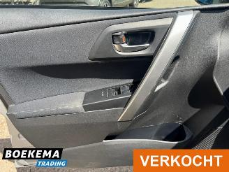 Toyota Auris 1.8 Hybrid Executive Navigatie Climate Cruise PDC picture 22