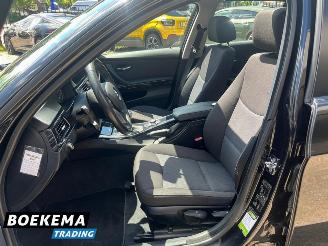 BMW 3-serie 318i High Executive Panorama Stoelverw. Navigatie Climate PDC picture 10