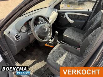 Dacia Logan MCV 1.6 16V Lauréate 7-Persoons Airco picture 11