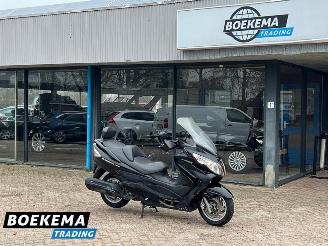 dommages motocyclettes  Suzuki Burgman 400 400A Handvat verwarming 2009/2