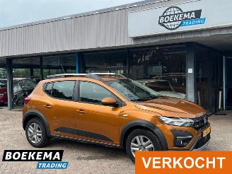 Damaged car Dacia Sandero 1.0 TCe 90 Comfort Navigatie Cruise Climate 2021/10