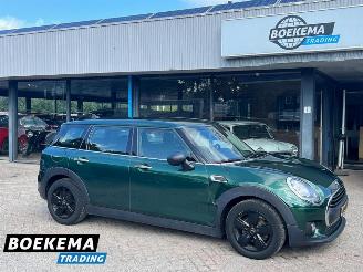 krockskadad bil auto Mini Clubman Series 1.5 One Business Keyless Navi Climate Cruise PDC 2016/8