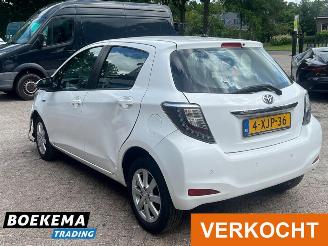 Toyota Yaris 1.5 Full Hybrid Aspiration Climate Cruise Navi Camera picture 3