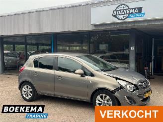 Unfallwagen Opel Corsa 1.2 16V Automaat Navi Climate Cruise 2014/4