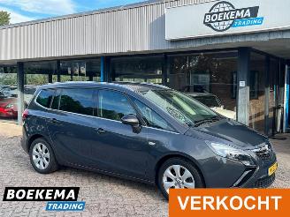 Auto incidentate Opel Zafira Tourer 1.4 Berlin Navigatie Cruise Climate Trekhaak 2013/4