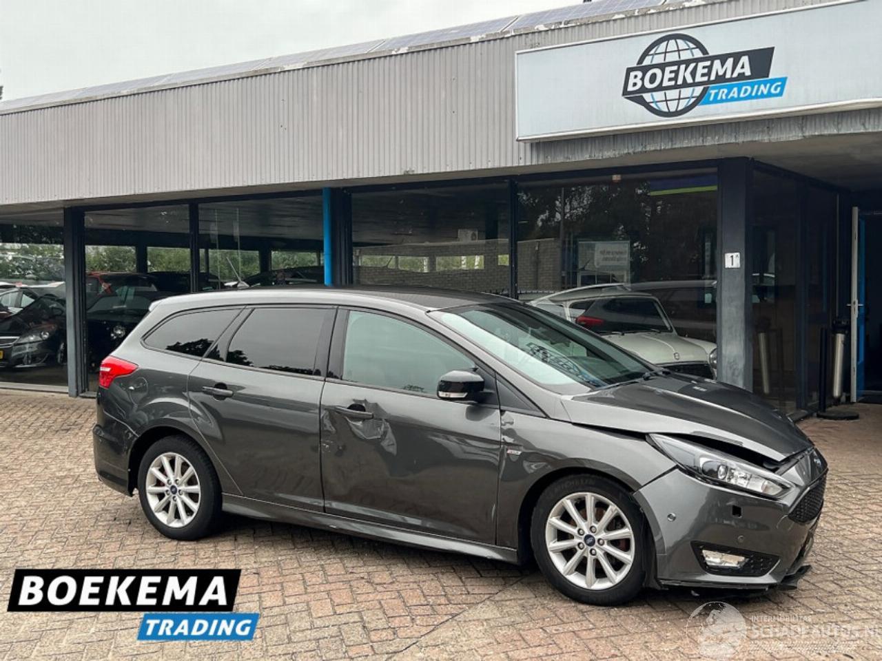 Ford Focus Wagon 1.5 TDCI ST-Line Leer Navi Camera Clima Cruise PDC