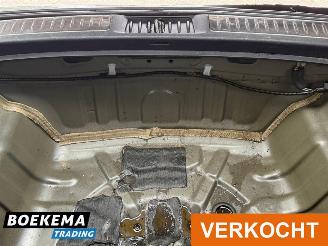 Toyota Avensis wagon 1.8 VVTi Business Navigatie Harman Kardon Camera PDC Cruise picture 9