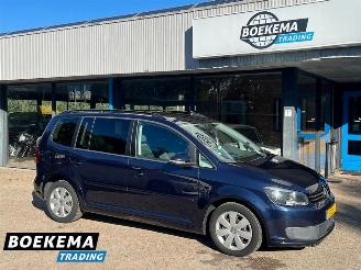 Auto incidentate Volkswagen Touran 1.6 TDI Climate Cruise Trekhaak 2013/3