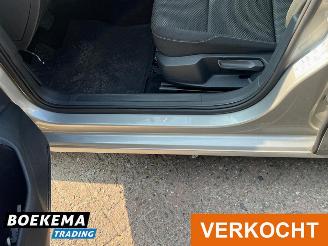 Volkswagen Golf 1.5 TSI Comfort Business DSG Navigatie PDC Climate Cruise picture 15