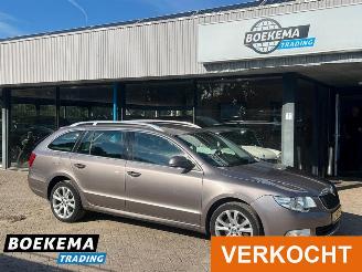 krockskadad bil auto Skoda Superb Combi 1.8 TSI Comfort Memory Climate Cruise Stoelverw. PDC 2010/2