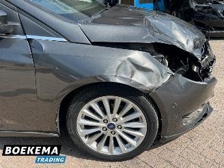 Ford Focus Wagon 1.5 TDCI Titanium Navigatie Climate Cruise PDC Trekh. picture 7