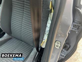 Peugeot 208 1.2 PureTech Blue Lease Navigatie Airco Cruise picture 32