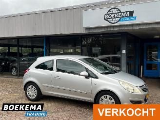 skadebil auto Opel Corsa 1.2-16V Enjoy Trekhaak Metalic 2006/11