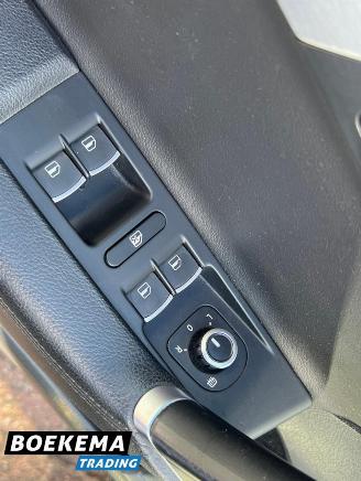 Volkswagen Passat Variant 1.4 TSI R-Line Aut Pano Leer Climate stoelverw. picture 13