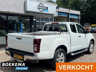 Isuzu D-Max 1.9 Extended Cab X-Country Automaat 4X4 3500KG Trekgewicht picture 2
