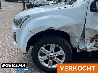 Isuzu D-Max 1.9 Extended Cab X-Country Automaat 4X4 3500KG Trekgewicht picture 12