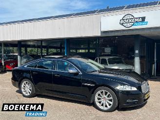 krockskadad bil auto Jaguar XJ 3.0 V6D Premium Luxury Panorama Memory Meridian 2015/5