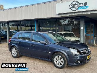 Coche accidentado Opel Signum 2.2 16V Executive 155PK Aut Navi Cruise PDC Trekh. 2006/1