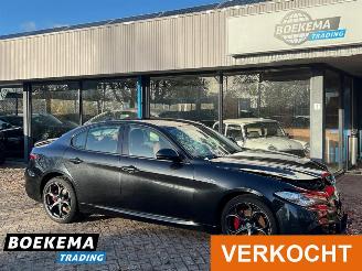 Coche accidentado Alfa Romeo Giulia 2.0 T AWD Veloce 280PK Aut Leer Navi Stuur/Stoelverw. Cruise PDC 2017/5