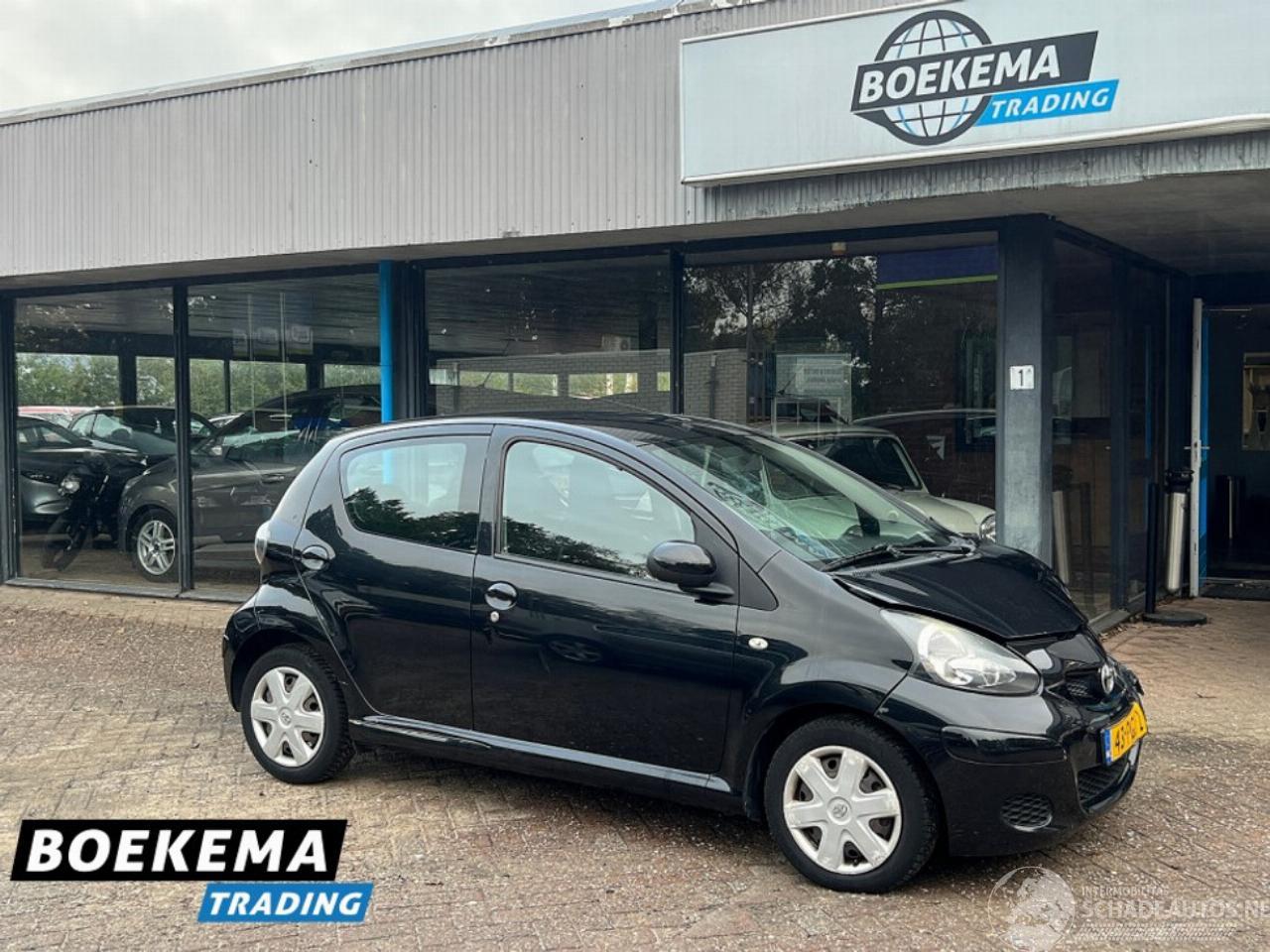 Toyota Aygo 1.0-12V Navigator Automaat Airco 5-Deurs