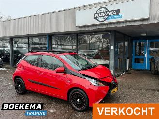 Voiture accidenté Toyota Aygo 1.0 VVT-i X-Wave Open-Dak Airco Cruise 2015/7
