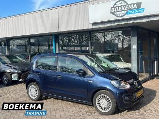 Damaged car Volkswagen Up! 1.0 High Up! Navigatie Airco 5-Deurs 2013/10