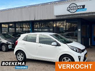 krockskadad bil auto Kia Picanto 1.0 DPi ComfortLine Airco Cruise 5-Deurs 2023/5