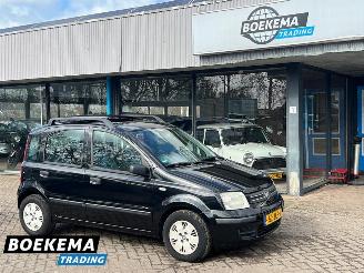 Vaurioauto  passenger cars Fiat Panda 1.2 Edizione Cool Panorama Airco 2009/6