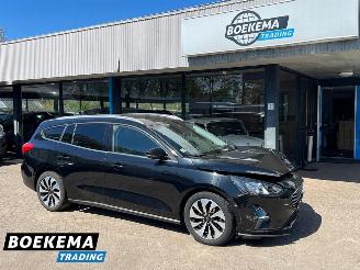 damaged passenger cars Ford Focus Wagon 1.0 EcoBoost ST Line X Business Navigatie Winterpalkket 2021/4