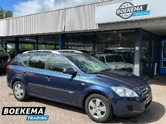Unfallwagen Kia Cee d cee'd 1.4 X-tra Climate PDC Trekhaak 2008/1