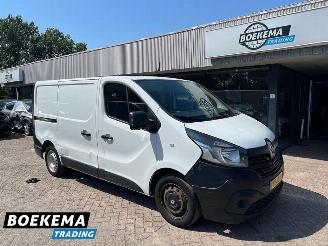 Tweedehands bestelwagen Renault Trafic 1.6 dCi T27 Générique Airco Schuifdeur Trekhaak 2017/6