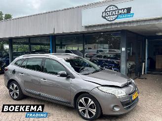 krockskadad bil auto Renault Mégane Estate 2.0 Bose Clima Cruise Trekhaak 2011/11