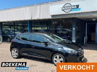 Vaurioauto  passenger cars Renault Clio 0.9 TCe Expression Navi Cruise-Control Airco 2013/9