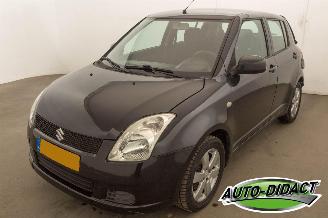 skadebil auto Suzuki Swift 1.3 Airco Cool 2010/6