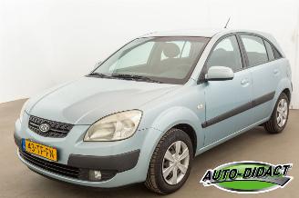 škoda osobní automobily Kia Rio 1.4 X-tra 2006/7